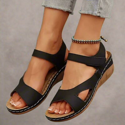 Ilona | Sandali con zeppa fatti a mano in materiale premium