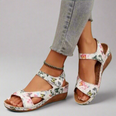 Ilona | Sandali con zeppa fatti a mano in materiale premium