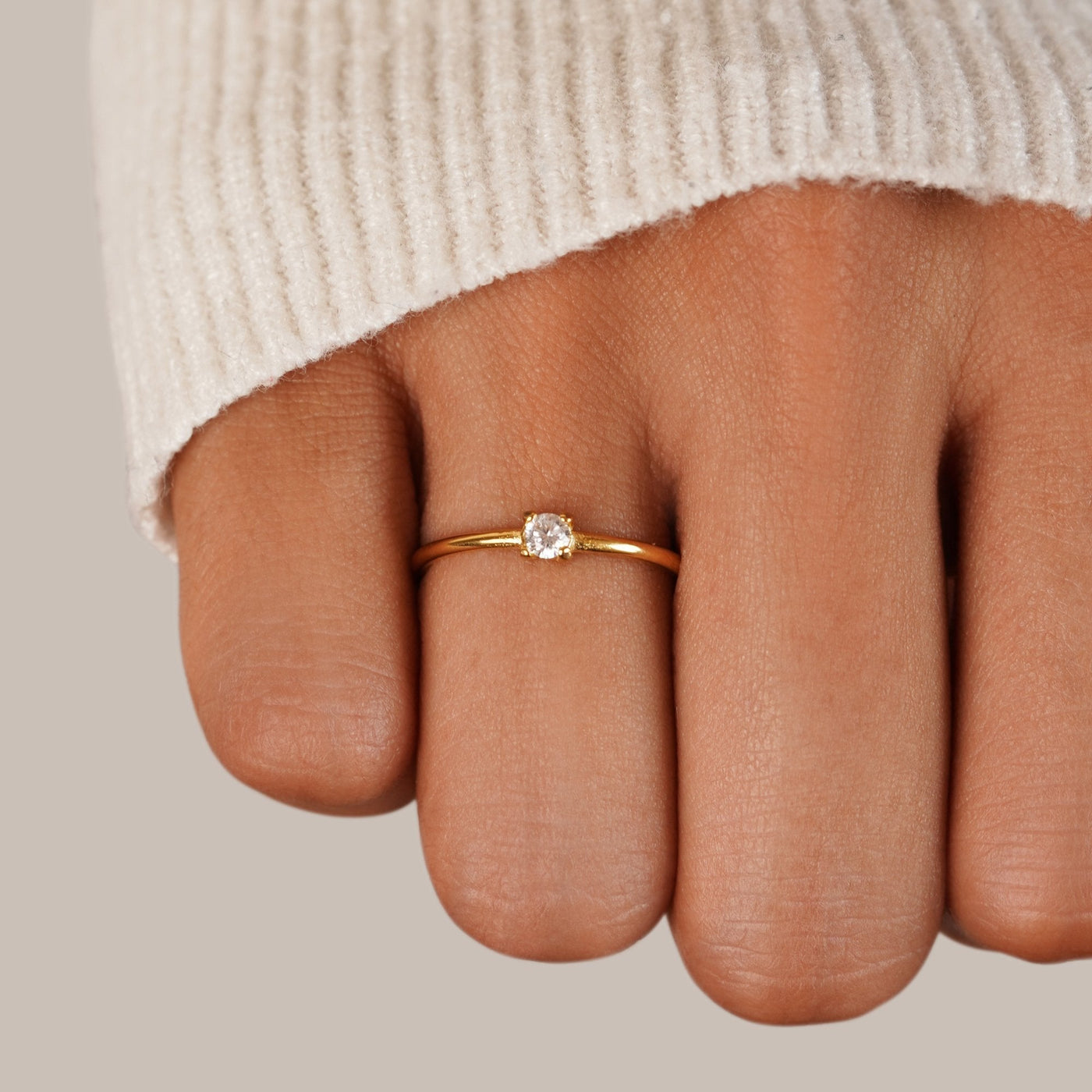 Anelli d'oro con pietra di nascita