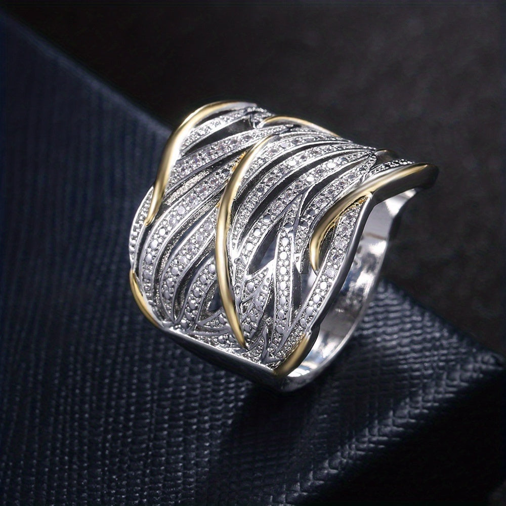 Anello ritorto a più strati elegante
