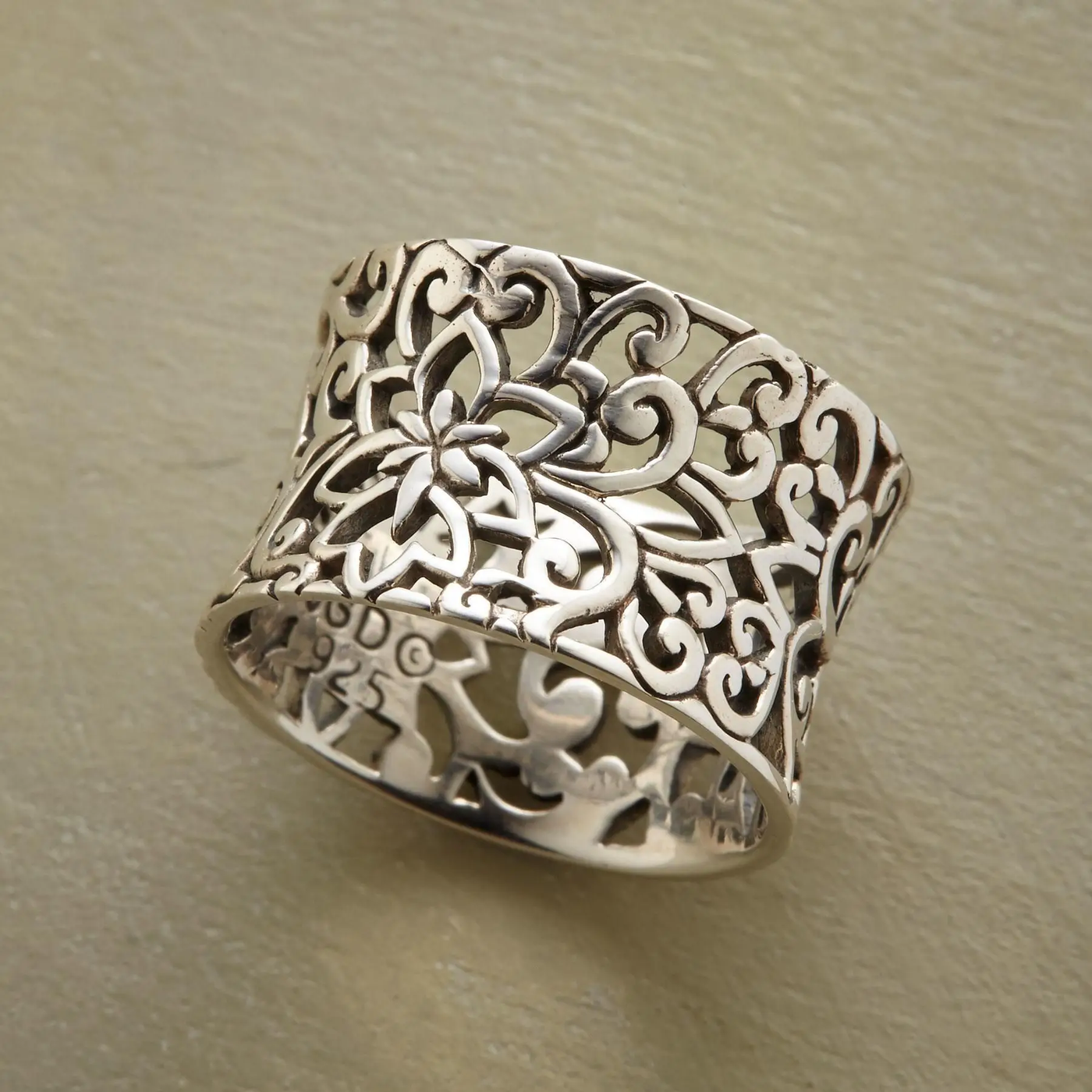 Carolina - Anello Vuoto in Argento Vintage