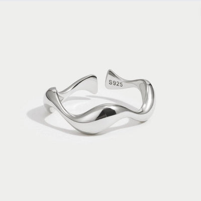 Anello di onde argentato
