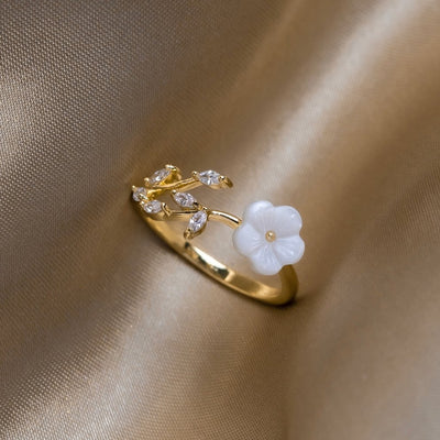 Estela - Anello di Fiori Bianchi